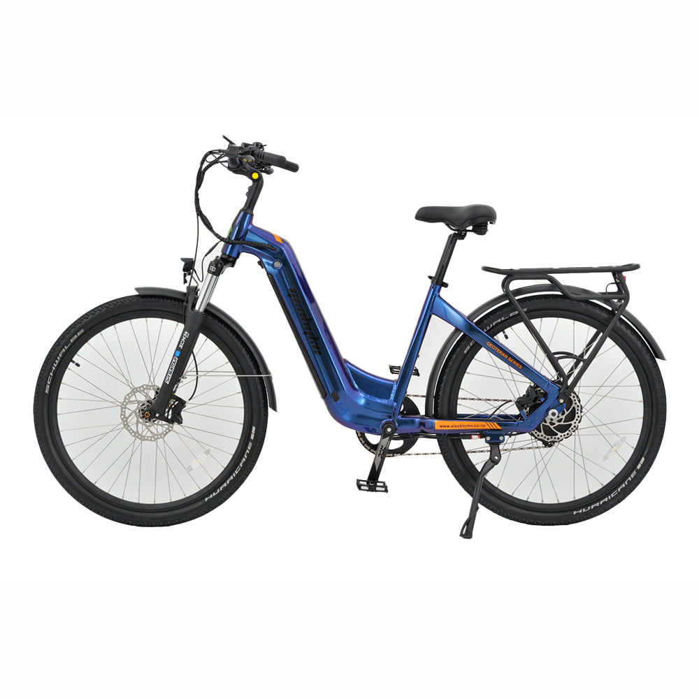 GeoByke Cruiser Low Step E-Bike – 750W electric bike with 840Wh battery, low-step frame, 4-piston hydraulic brakes, 10-speed SRAM gearing, and rear rack for long-range comfort riding