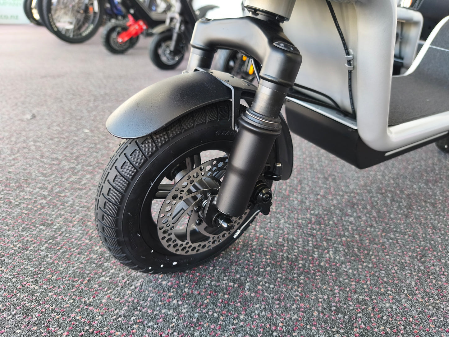 EMVC S20 Electric Scooter - Seat - Storage - Suspension