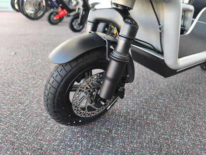 EMVC S20 Electric Scooter - Seat - Storage - Suspension